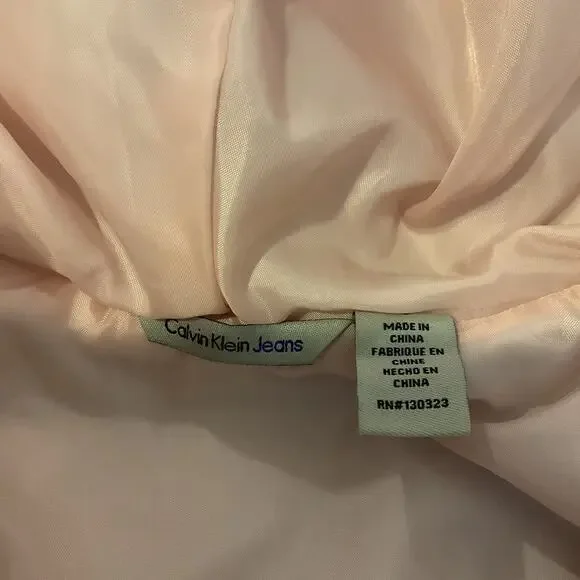 Calvin Klein Jeans Girls 5 Pink Hooded Puffer Gilet Zip Quilted Logo Barbiecore - Picture 3 of 8